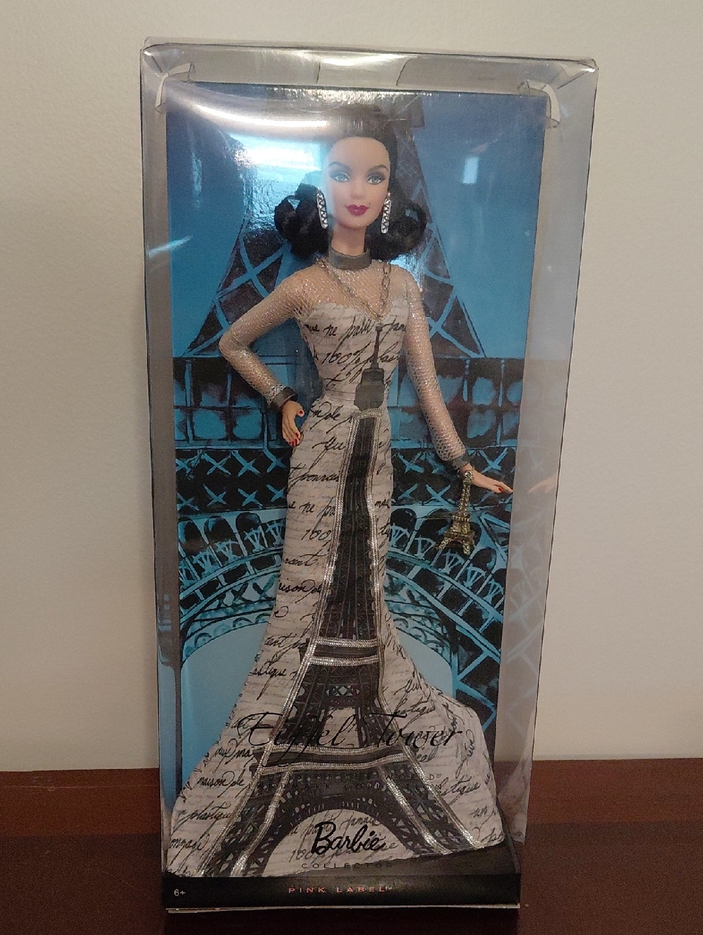 Barbie  Eiffel Tower Doll NIB